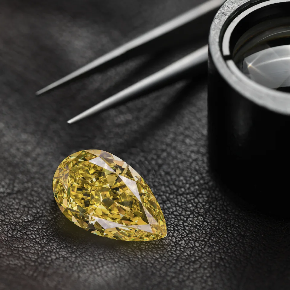 Loose fancy yellow diamond